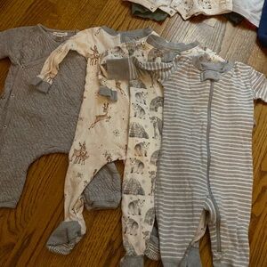 4 3 - 6 Month Gender-Neutral Burt’s Bees and Hanna Anderson Sleepers